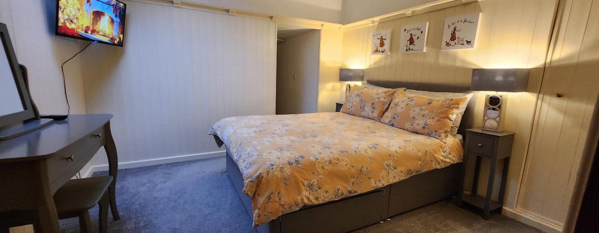 Modern And Spacious 2 Bedroom Apartment With Free Parking Glyn Ceiriog Ngoại thất bức ảnh